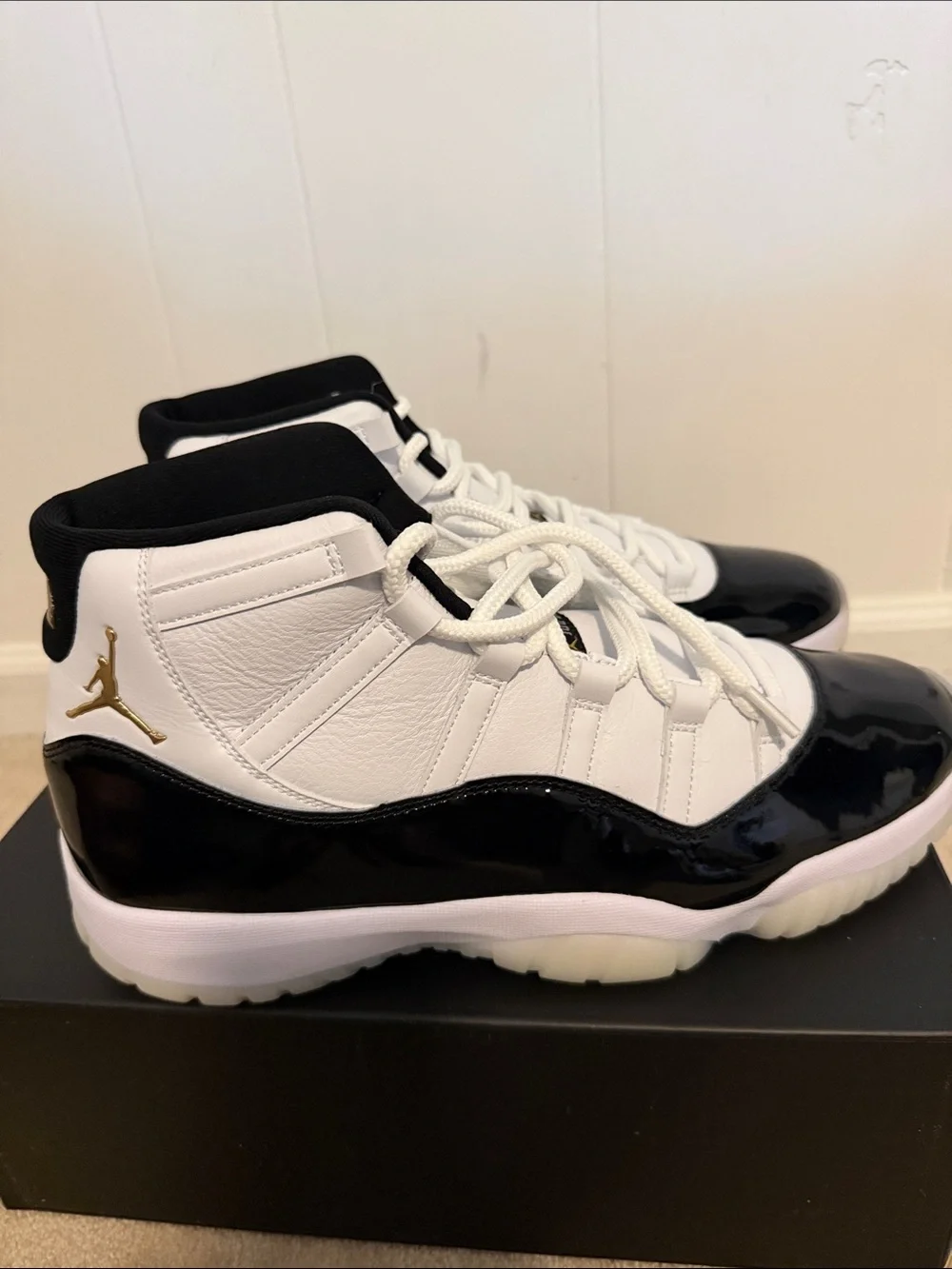 Jordan 11 retro White and Black patent leather Sneaker with Gold Jumpman